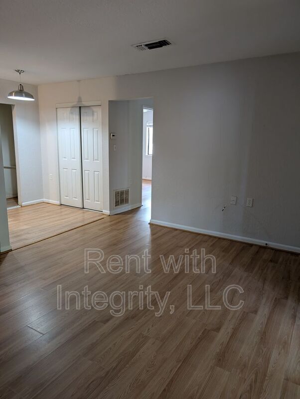 Building Photo - 317 Mabry St