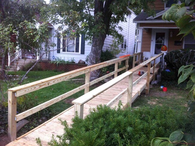 Foto del edificio - Pretty 3 bed 1 bath house detached garage in Walnut Hills, minutes from Downtown, WPAFB