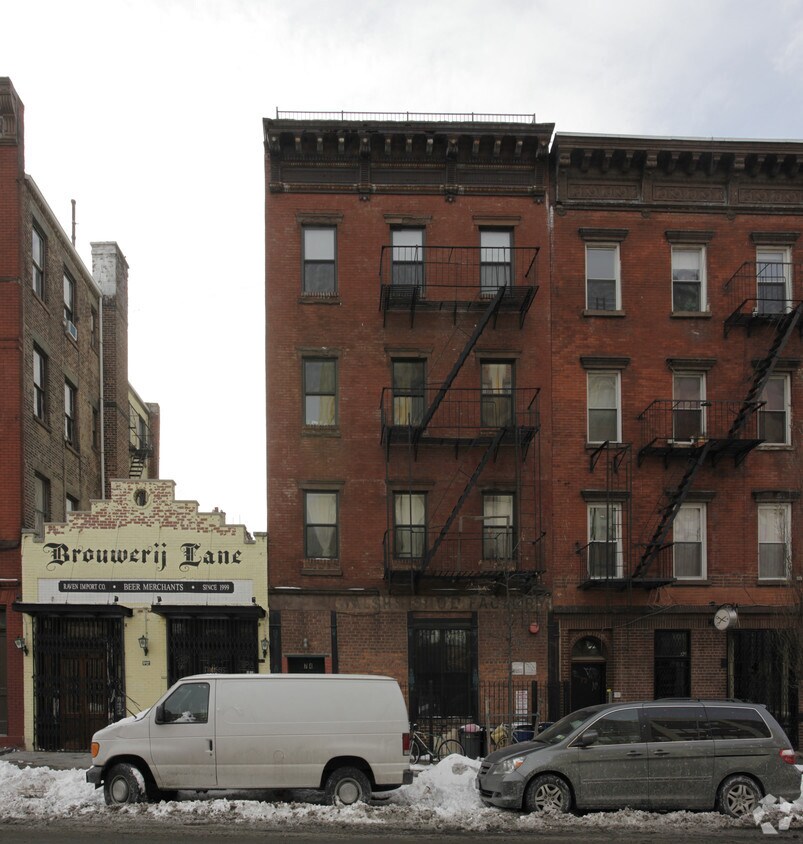 Building Photo - 74 Greenpoint Ave