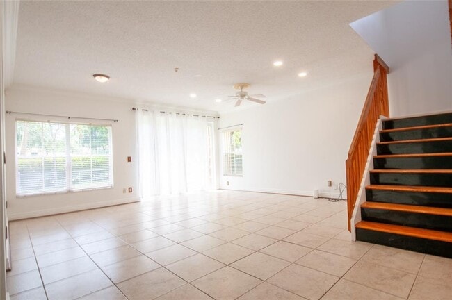 Foto del edificio - 170 NW 207th Way