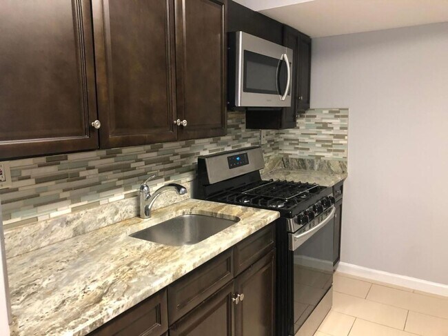 Foto del edificio - 4900 Pine St