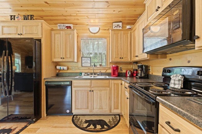 Foto del edificio - 1150 Pinyon Cir