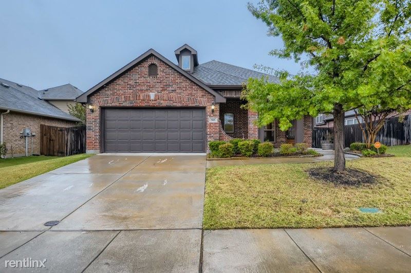 4 br, 3 bath House 905 Ponderosa Drive UNIT House Rental in Aubrey