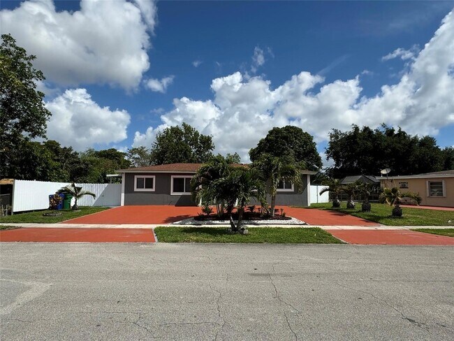Foto del edificio - 6471 SW 27th Street