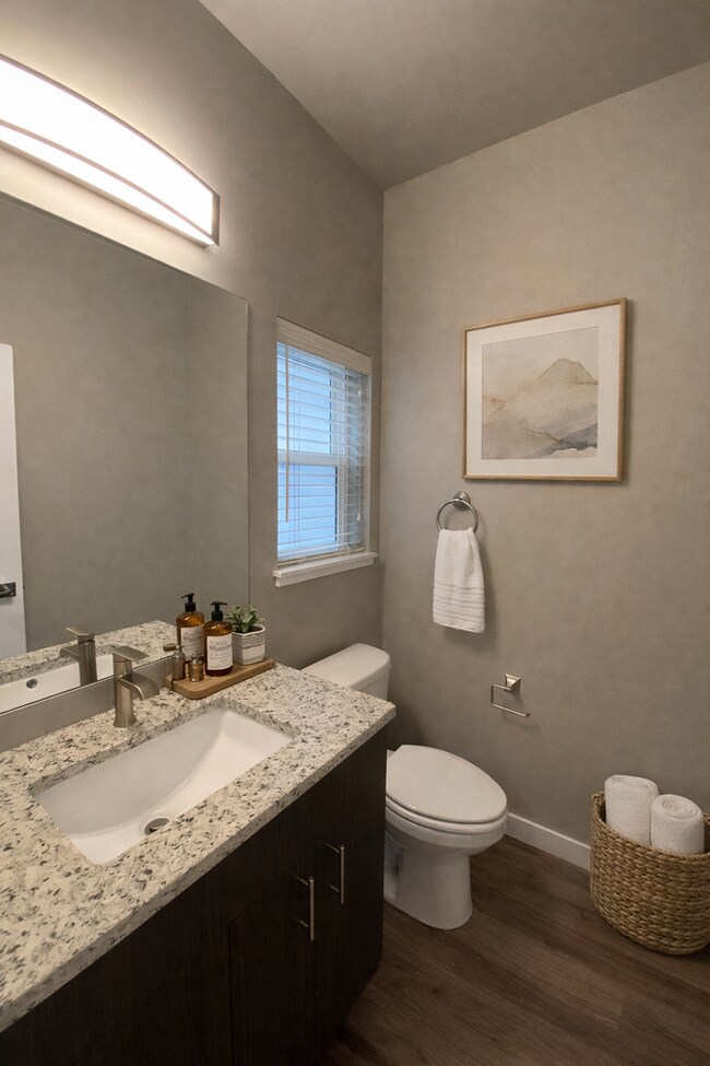 Foto del edificio - Canyon Cliffs: Where “Just Renting” Feels Nothing Like Renting!