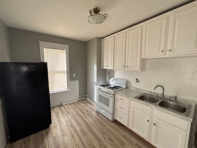 Foto del edificio - 2709 N Aldrich Ave