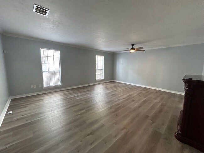 Foto del edificio - Gorgeous 2-Story Townhouse