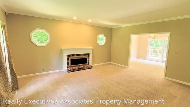 Building Photo - 4 br, 3.5 bath House - 2006 Cypresswood Lane