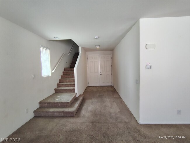 Foto del edificio - 8166 Minots Ledge Ave