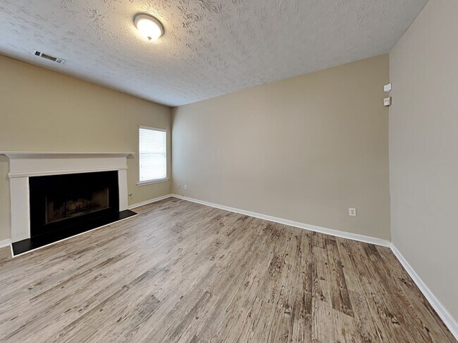 Foto del edificio - 1630 Garden Ct