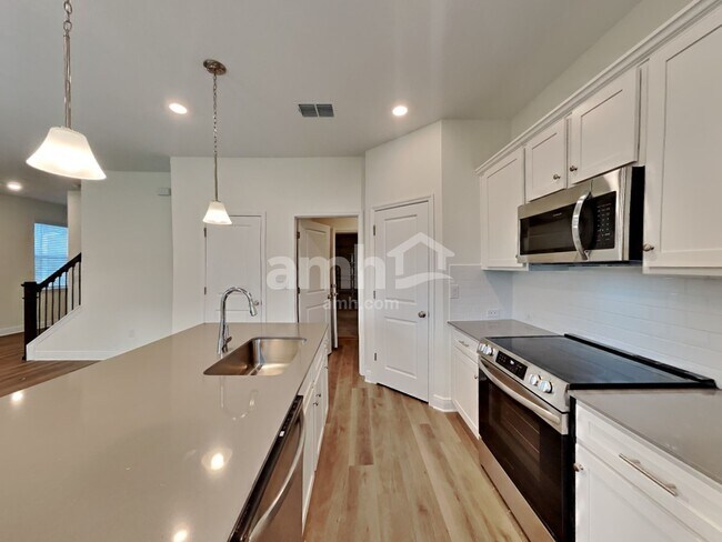 Foto del edificio - 27173 St Andrews Ave