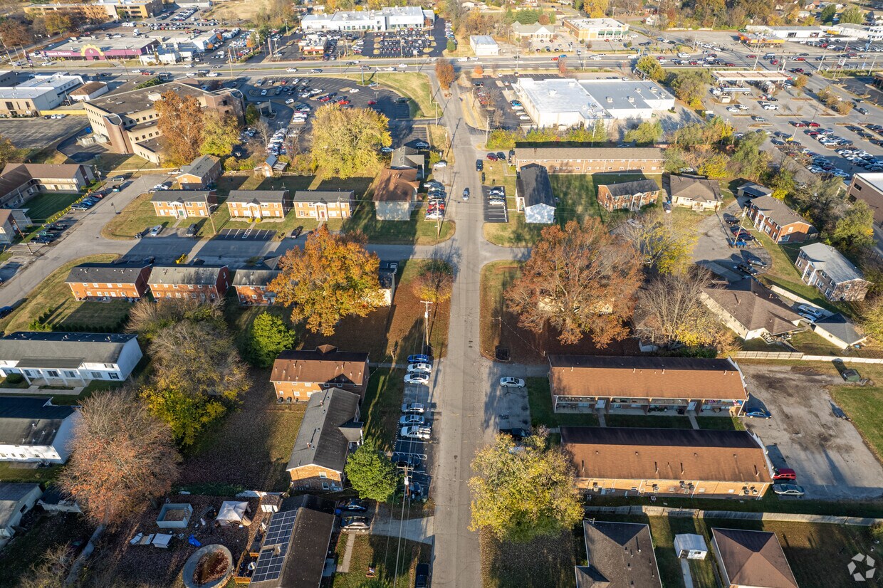 Foto aérea - 5106 Malibu Ct