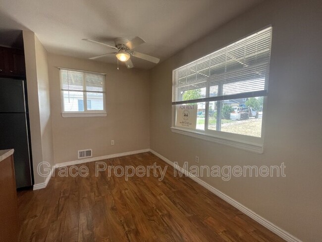 Building Photo - 1580 Taft St