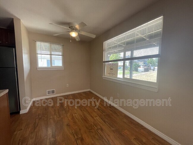 Foto del edificio - 1580 Taft St