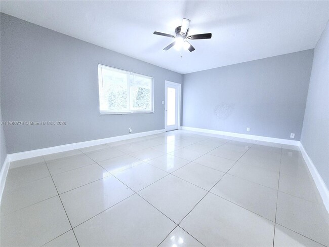 Foto del edificio - 1500 NW 6th Ave