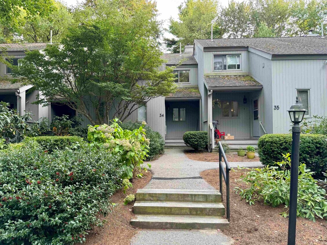 Primary Photo - 34 Brookside Dr