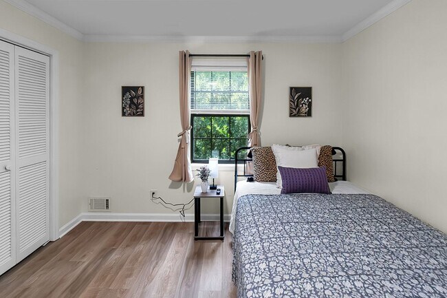 Foto del edificio - 1812 Wiggins Cir SW