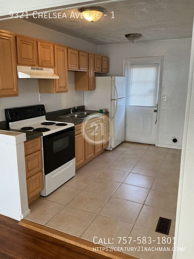 Foto del edificio - 9321 Chelsea Ave