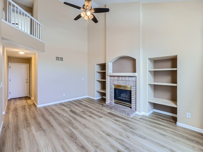 Building Photo - Evolve Real Estate: Beautifully Upgraded 4...