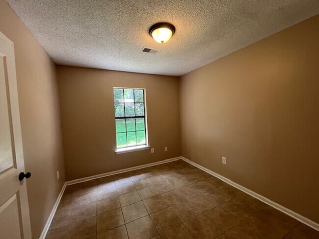 Foto del edificio - Renovated 3 Bedroom 1 Bath Home for Rent!