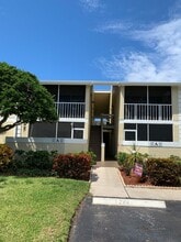 Building Photo - 1565 SE Royal Green Cir