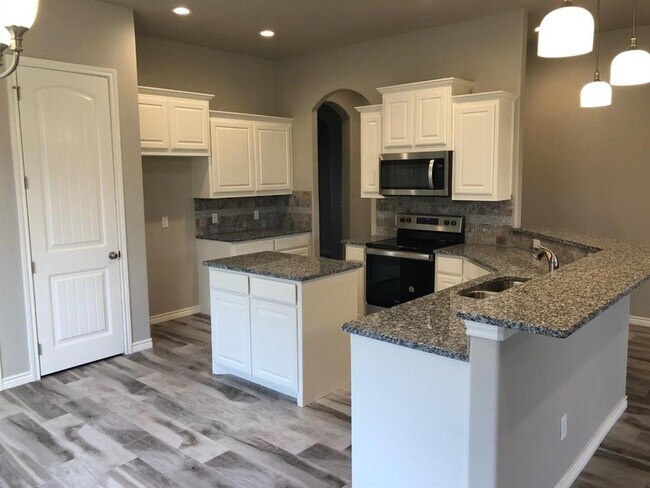 Foto del edificio - 3206 Windcrest Dr