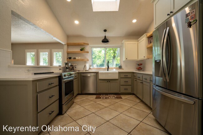 Building Photo - 4 br, 2.5 bath House - 4205 Steven Dr
