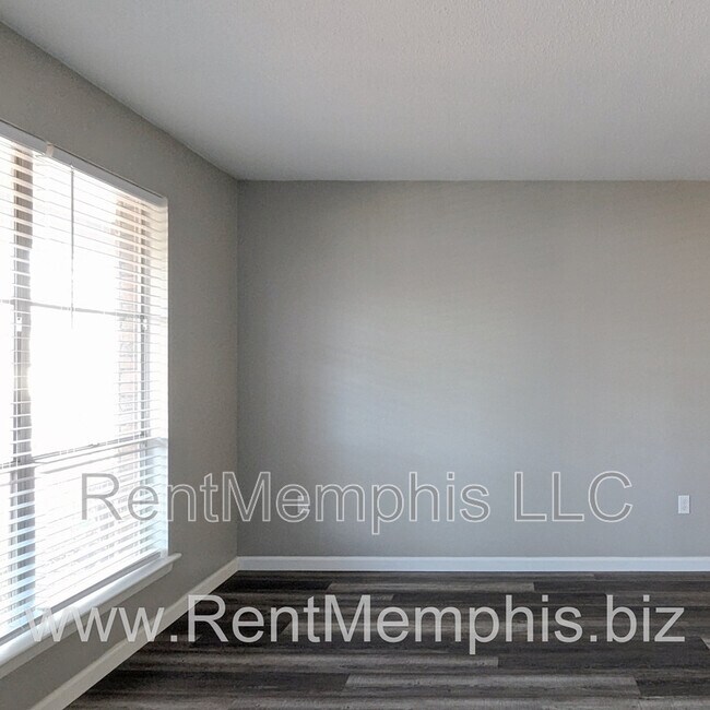 Building Photo - 808 Meda St