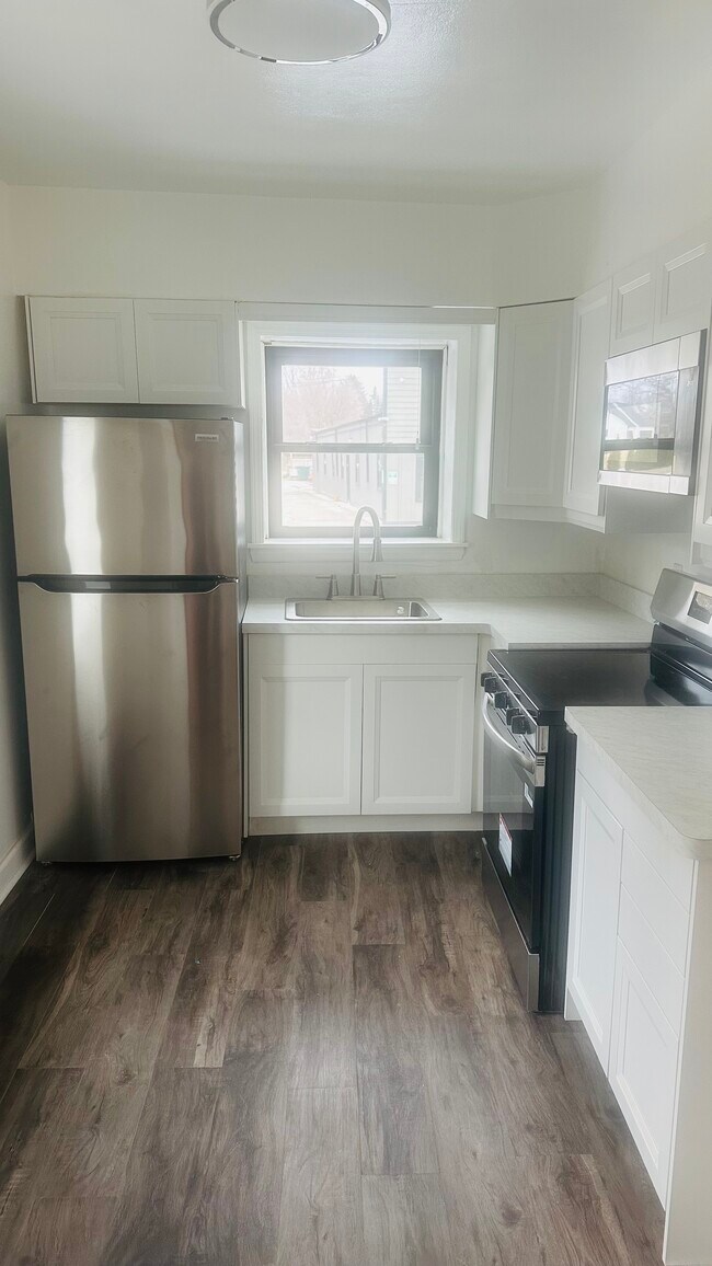 Cocina - N49W5593 Portland Rd