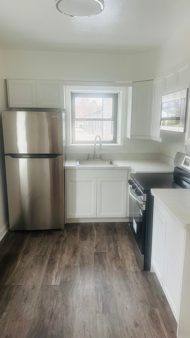 Kitchen - N49W5593 Portland Rd