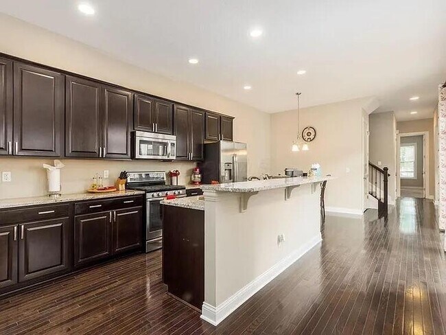 Foto del edificio - 4194 Troutbrook Dr