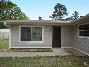 Building Photo - 6724 Carolina Dr