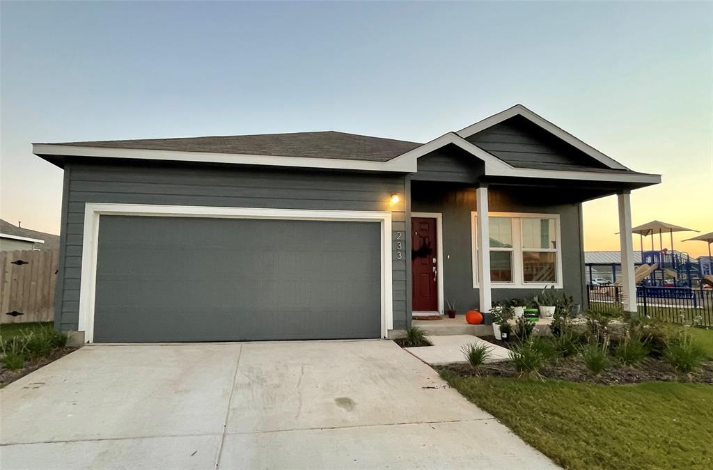 Primary Photo - 233 Gabriels Bluff Dr