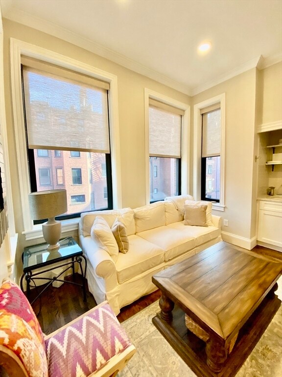 Building Photo - 184 Marlborough St