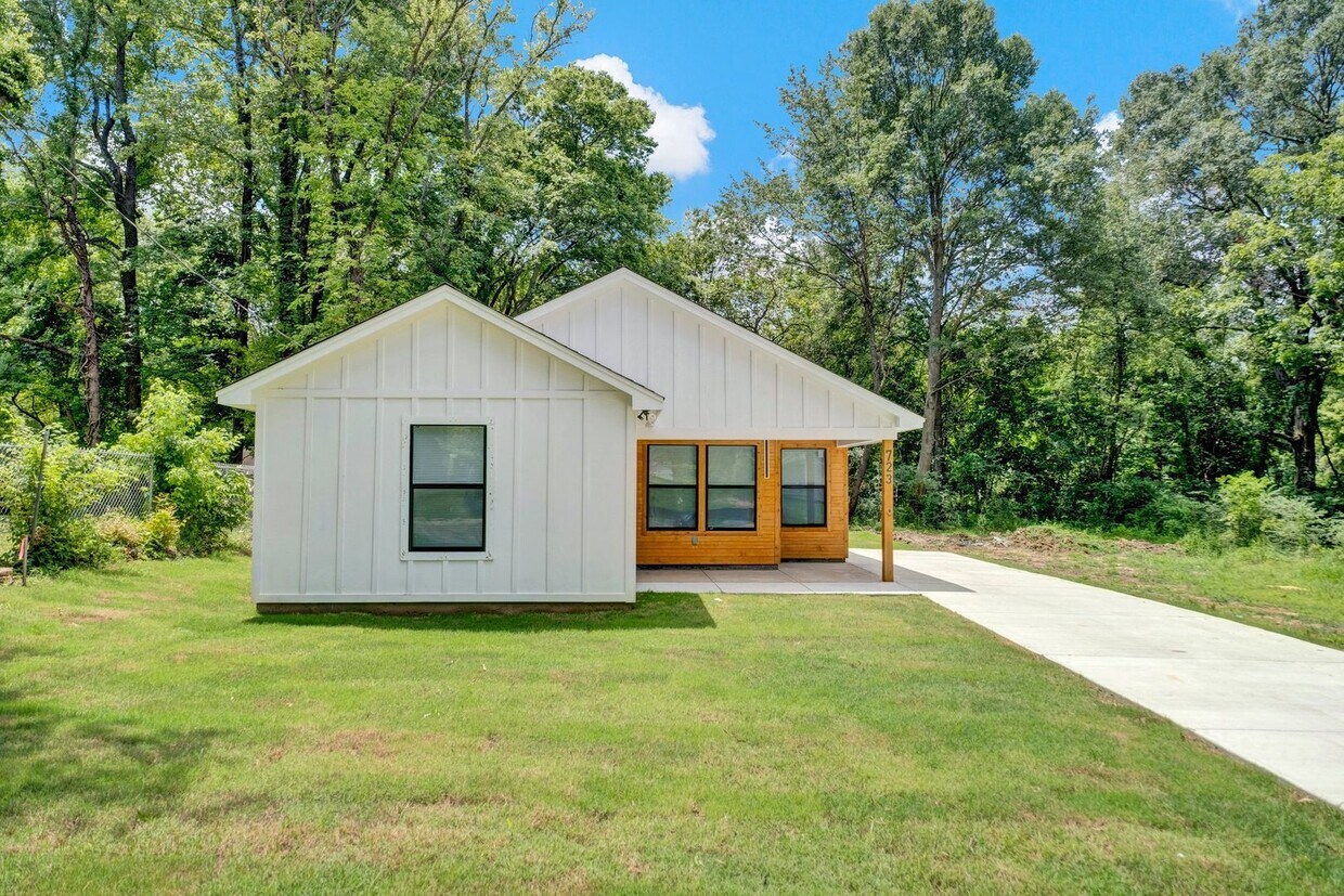 Primary Photo - New Rental Opportunity in Memphis!