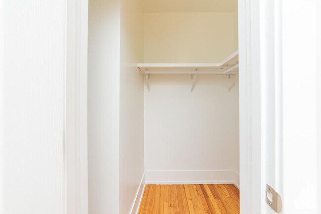 Foto del edificio - 2 bedroom in Chicago IL 60613