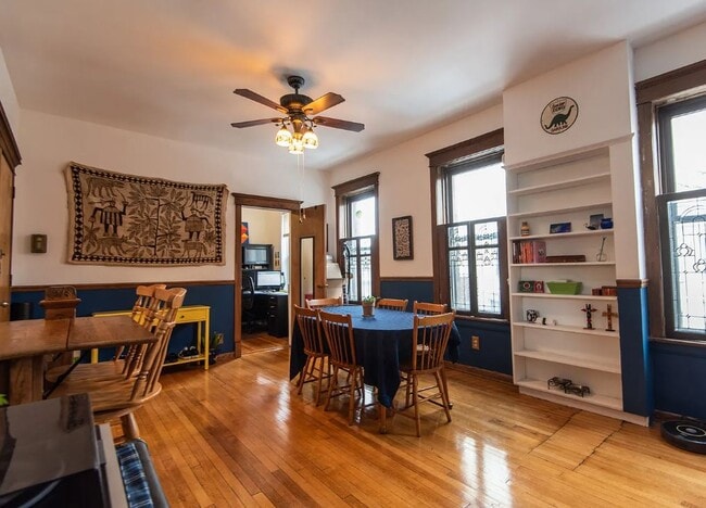 Foto del edificio - 541 W Wrightwood Ave