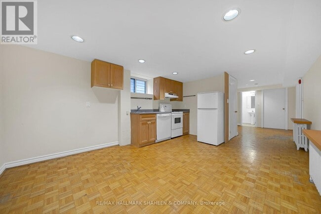 Building Photo - 12 Foxbar Rd