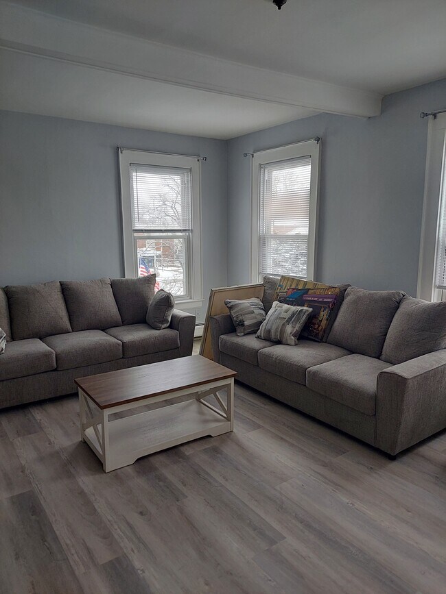 Foto del edificio - 112 Home Ave