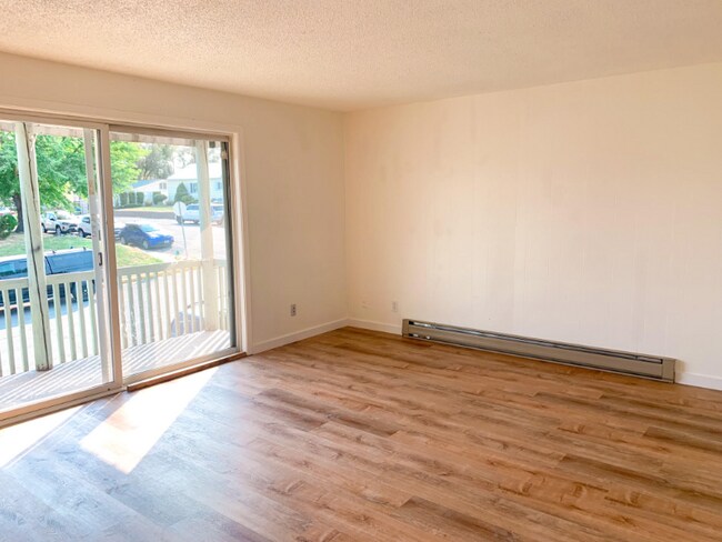 Foto del edificio - 116 1st Ave W