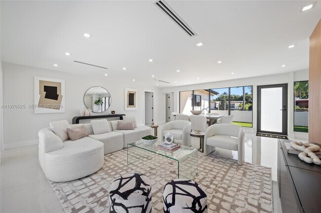 Foto del edificio - 1931 NE 186th Dr