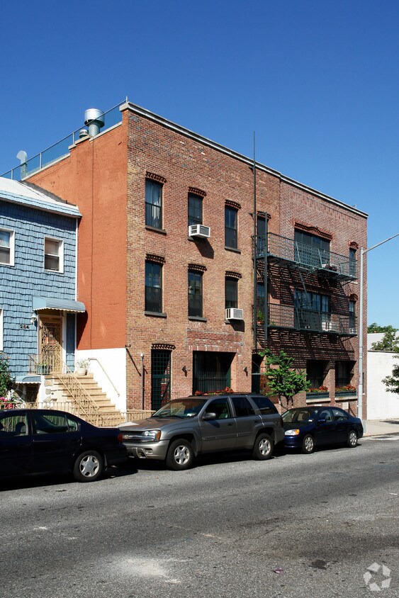 Building Photo - 248 17th St