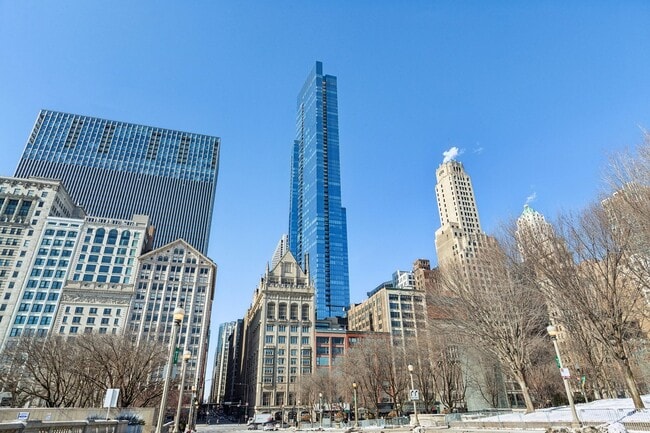 Foto del edificio - 60 E Monroe St