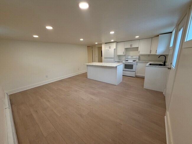 Foto del edificio - 264 E 4800 S