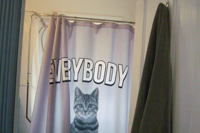 Building Photo - 655 Van Buren St NE