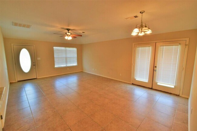Building Photo - 147 N Meadows Dr