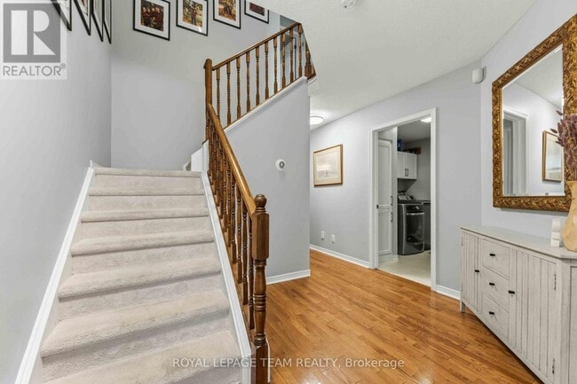 Building Photo - 76 Hunters Glen Crescent