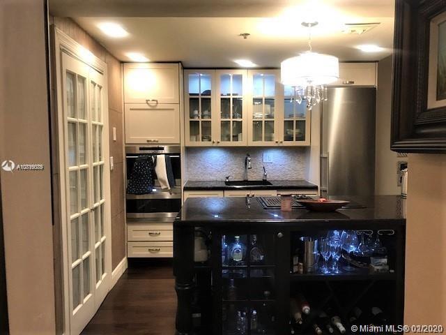 Building Photo - 1581  Brickell Ave  508 Miami Fl 33129