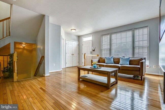 Building Photo - 3850 Koval Ln