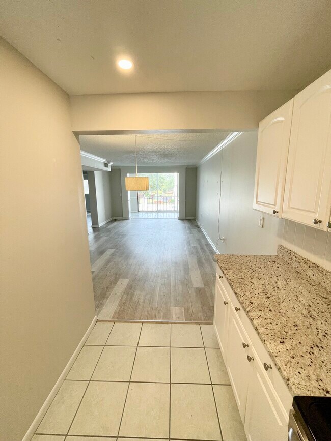 Building Photo - 10540 77th Ter